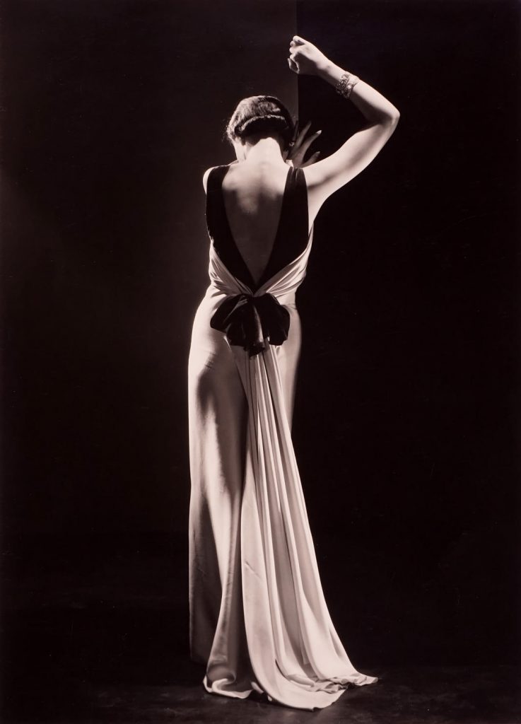 fashion photographers: George Hoyningen-Huene, Toto Koopman wearing Augustabernard for Vogue, 1933. Peter Fetterman Gallery.