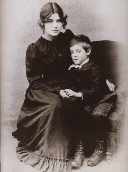 Suzanne Valadon Paintings: Suzanne Valadon and Maurice Utrillo, c. 1890. Wikimedia commons (public domain).
