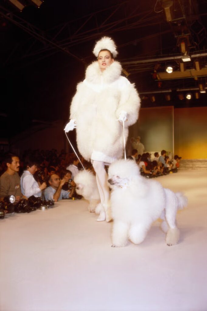 thierry mugler: Thierry Mugler, FW 1982 fashion show. Elle.
